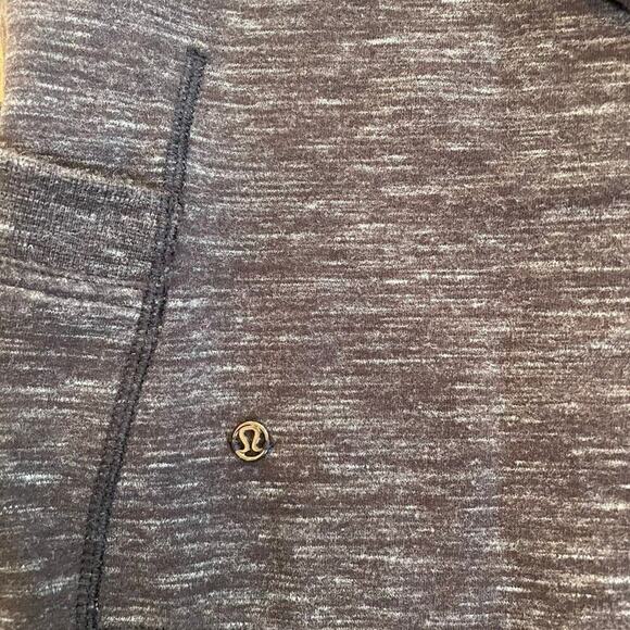 LULULEMON Find Your Centre Wrap Heathered Marled Black French Terry; Size 4 - Picture 5 of 13